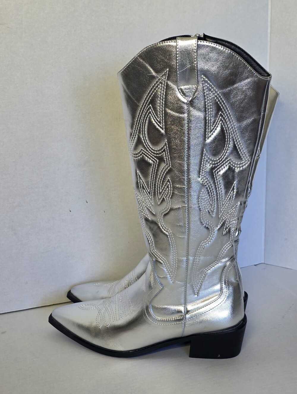 New Silver Disco Cowboy Boots Knee Hi Womans Sz 40 US 8 Lined Zip Up Side